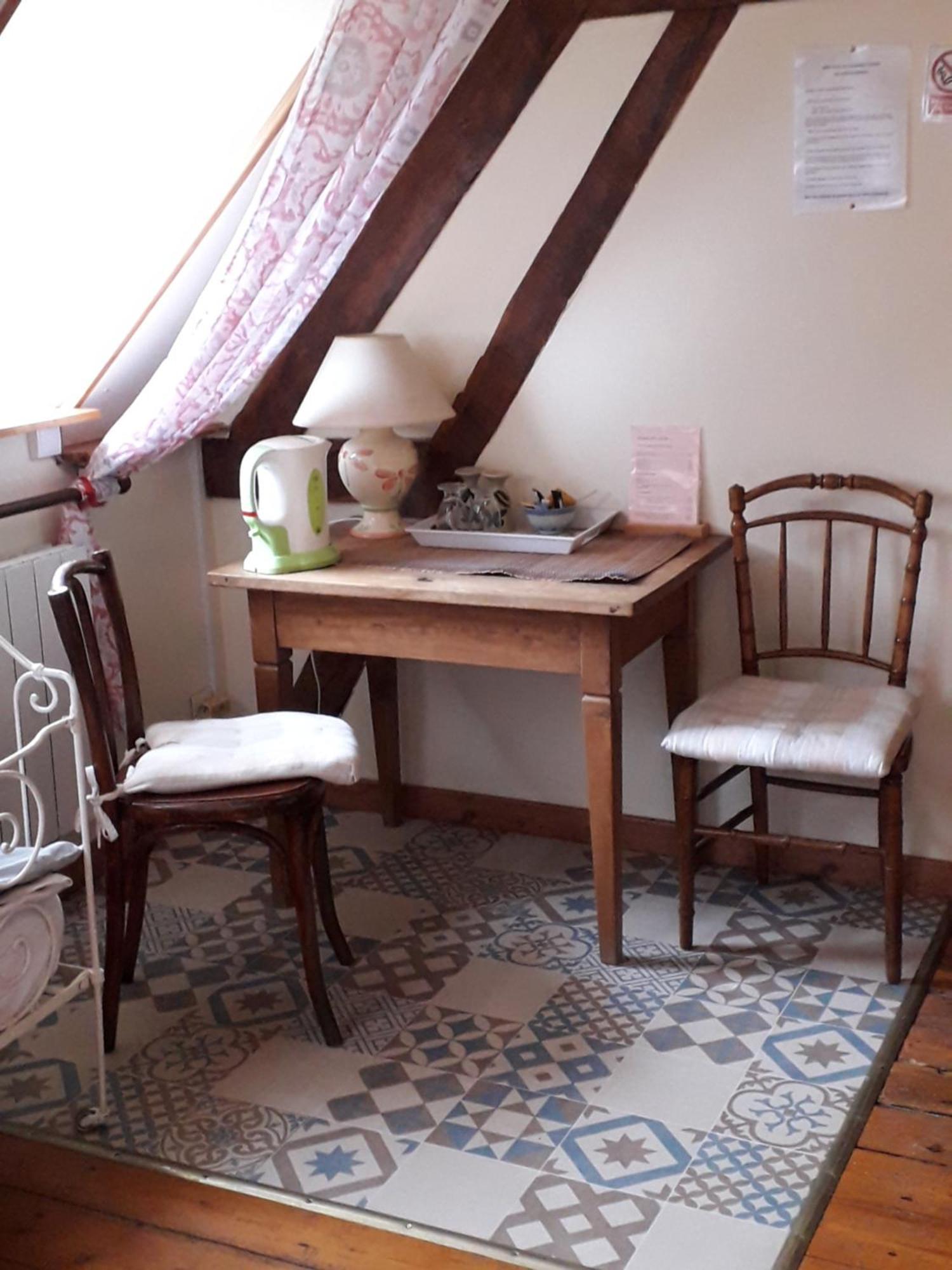 Bed and Breakfast Les Trois Pommiers Sommery Exterior foto